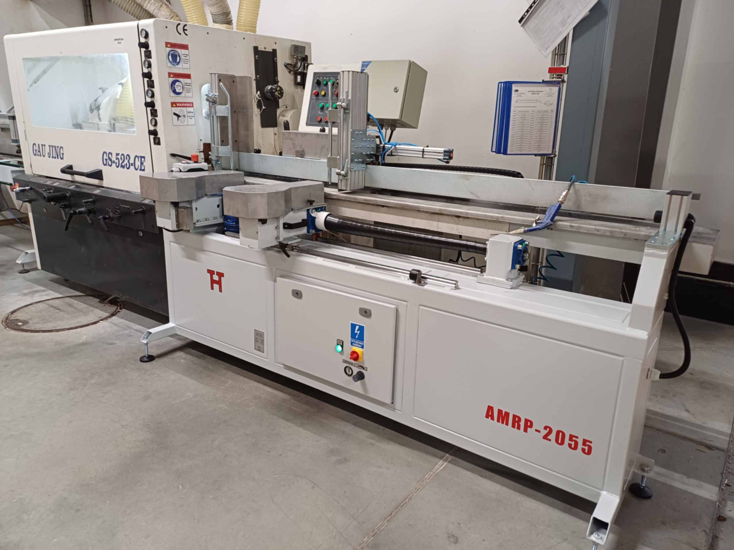 Rozbijarka Desek z Podajnikiem